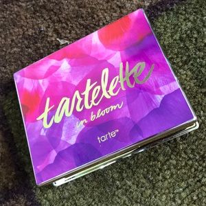 Tartelette in Bloom